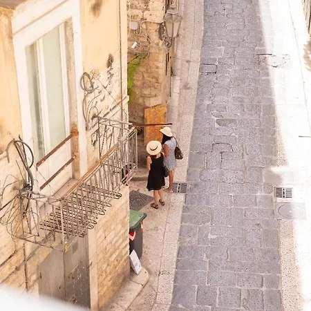 Home72 Lejlighed Trani